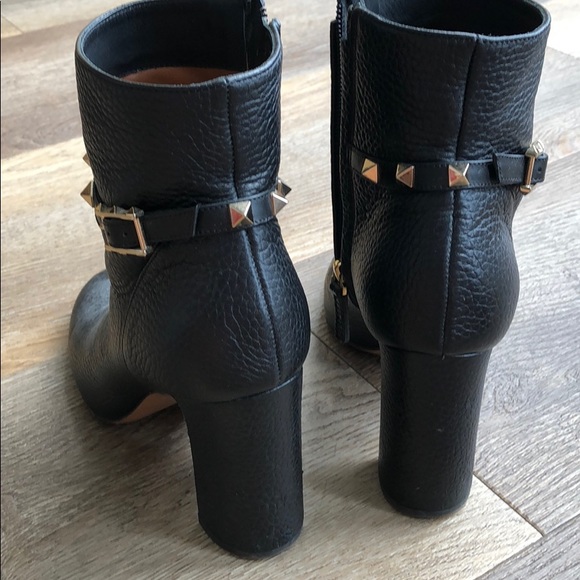 Black Valentino Rockstud Ankle Boots, size 35 - Picture 3 of 5